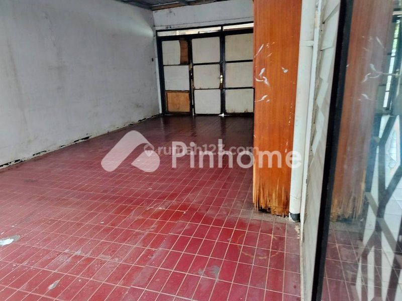disewakan rumah mewah di jalan mambrur - 1