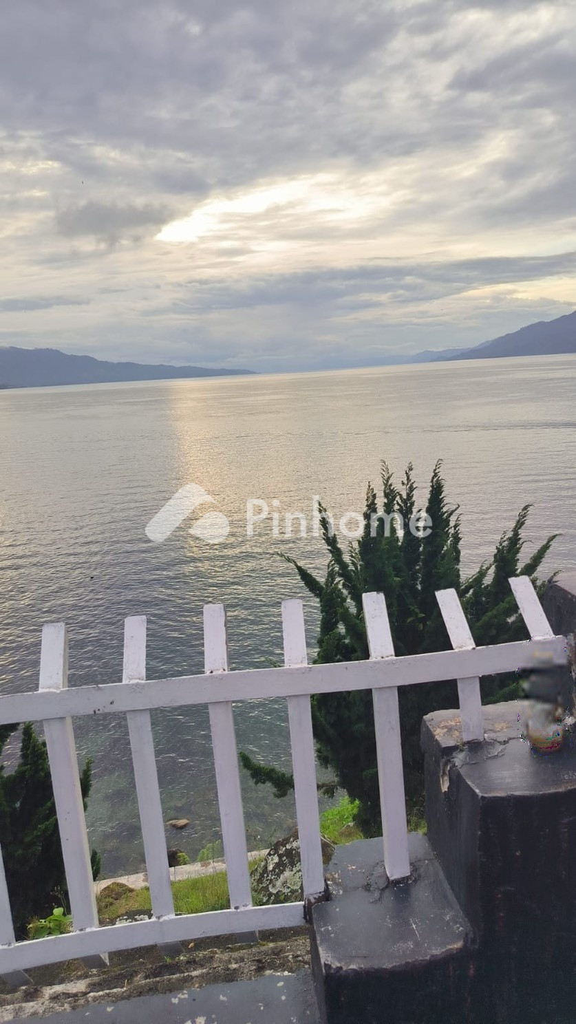 dijual rumah di silalas