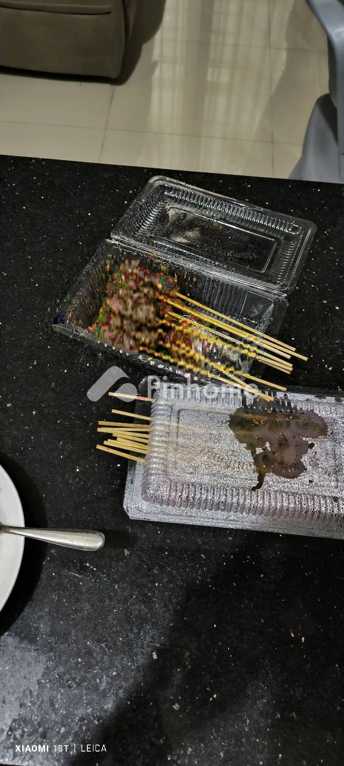dijual rumah di kedung baruk