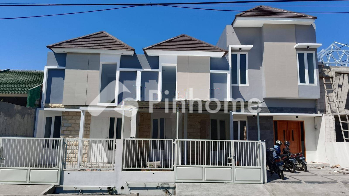 dijual rumah 1 lantai 2kt 100m2 di karangpilang