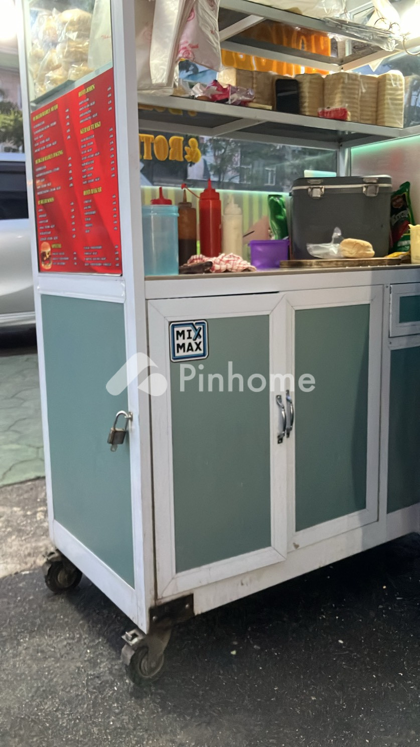 dijual gudang 225m2 di jis