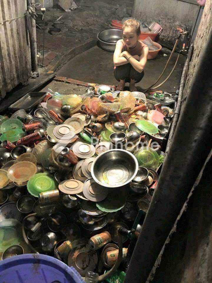 dijual rumah xhjddjd di pondok pucung
