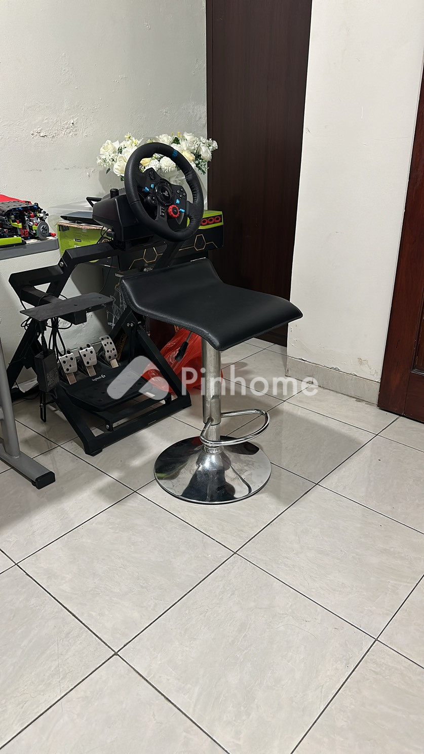 dijual rumah di baru