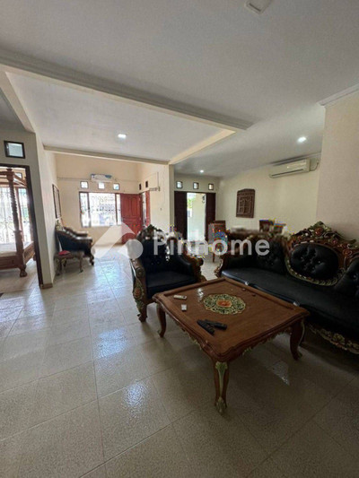 dijual rumah 2 lantai 4kt 162m2 di sukajadi - 3