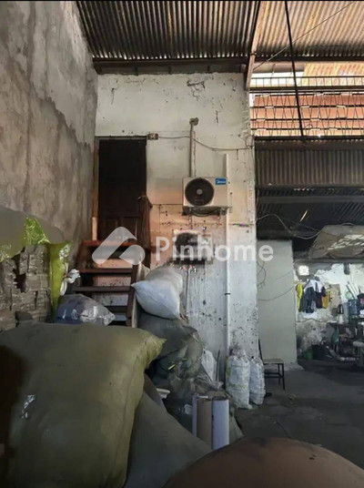 dijual gudang 510m2 di tambaksari - 2