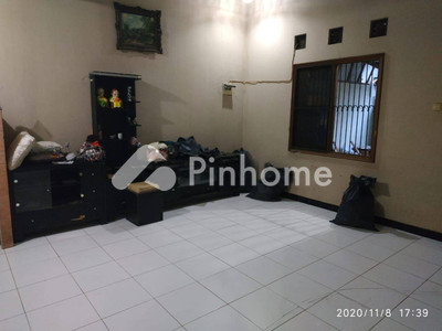 dijual rumah 2 lantai 3kt 126m2 di mutiara gading timur - 2