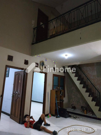 dijual rumah 2 lantai 3kt 126m2 di mutiara gading timur - 4