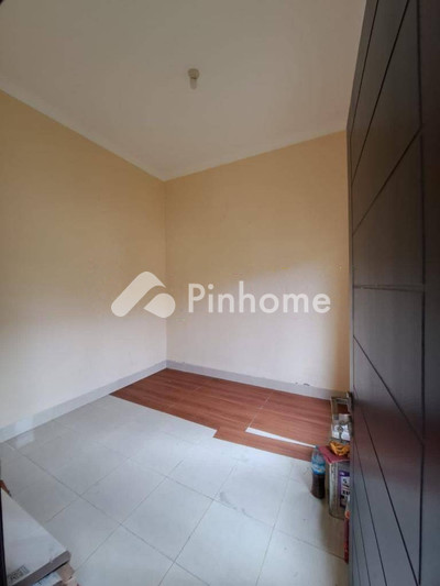 dijual rumah 1 lantai 3kt 147m2 di jempong - 2