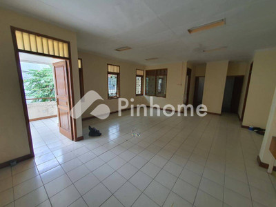 dijual rumah 1 lantai 5kt 176m2 di karet - 5