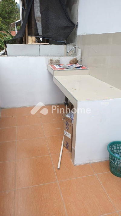 dijual rumah 2 lantai 3kt 70m2 di arcamanik - 4