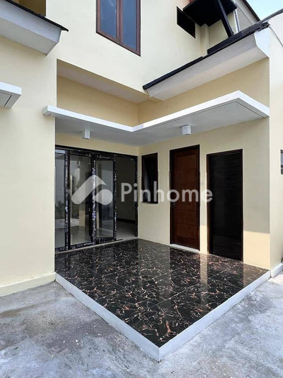 dijual rumah 2 lantai 3kt 184m2 di selangkah ke jalan karaangrejo raya banyumanik - 5