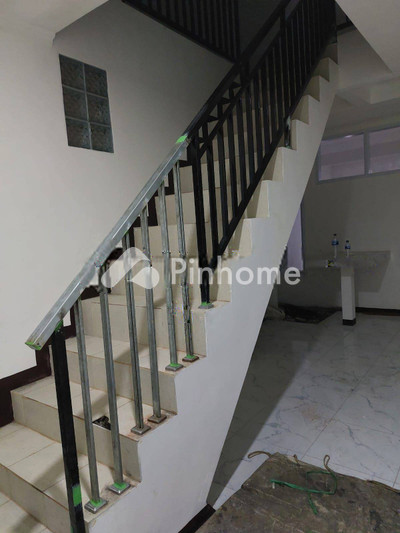 dijual rumah 2 lantai 4kt 78m2 di soekarno hatta riung bandung - 5
