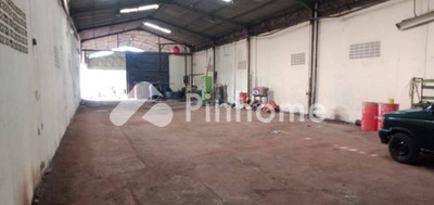 dijual tempat usaha 1550m2 di jalan raya narogong - 4