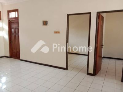 disewakan rumah 2 lantai 7kt 165m2 di mulyorejo - 4