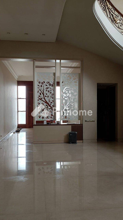 dijual rumah 3 lantai 4kt 550m2 di papandayan gajahmungkur semarang - 4