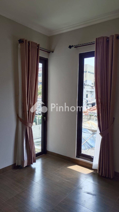 dijual rumah 2 lantai 3kt 76m2 di cipinang baru raya jakarta timur - 4