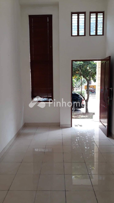 dijual rumah 1 lantai 2kt 160m2 di bulevard grendwisata - 4