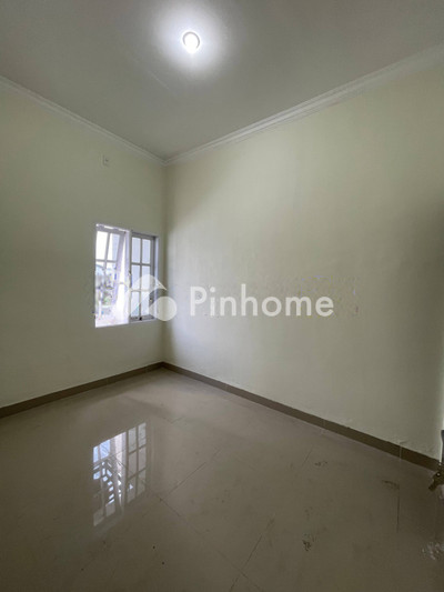 dijual rumah 2 lantai 3kt 60m2 di jl pertahanan kel timbang deli kec medan amplas kota medan sumatera utara 20148 - 2