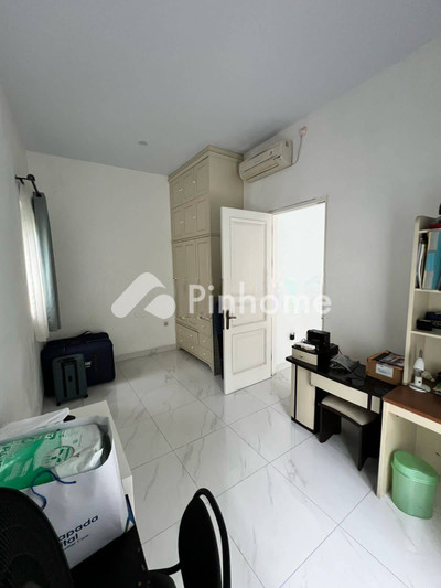 dijual rumah 2 lantai 4kt 172m2 di tebet - 4