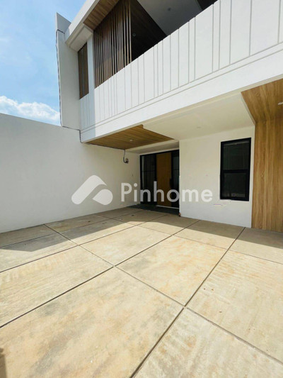 dijual rumah 2 lantai 3kt 104m2 di cilandak - 2
