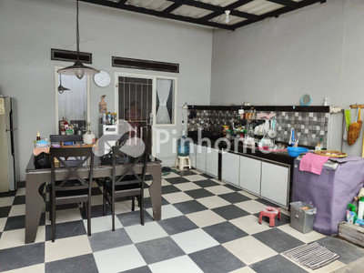 dijual rumah 1 lantai 2kt 100m2 di jl cisaranten kulon arcamanik - 5