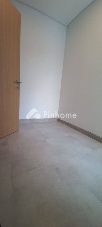 disewakan rumah 2 lantai 4kt 60m2 di yuticha bsd - 5