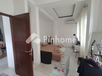 dijual rumah 2 lantai 2kt 200m2 di bintaro sektor 3 tangerang selatan - 3