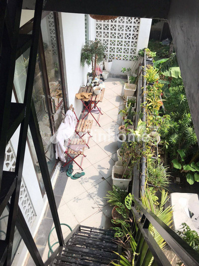 dijual rumah 2 lantai 2kt 200m2 di bintaro sektor 3 tangerang selatan - 5