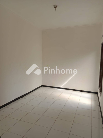dijual rumah 1 lantai 2kt 101m2 di jl malangbong antapani bandung - 4