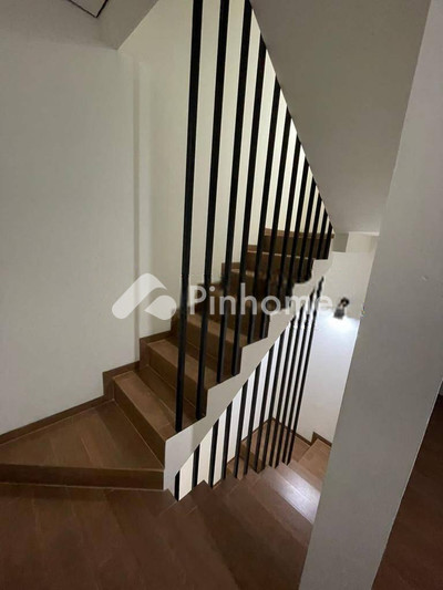 dijual rumah 2 lantai 3kt 60m2 di bintaro sektor 9 sekolah jepang - 4