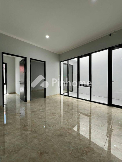 dijual rumah 2 lantai 4kt 160m2 di puri bintaro sektor 9 bintaro tangerang selatan - 2