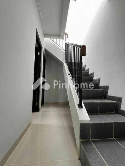 dijual rumah 2 lantai 4kt 160m2 di puri bintaro sektor 9 bintaro tangerang selatan - 4