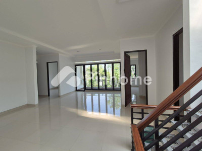 dijual rumah 2 lantai 4kt 140m2 di brand new residen - 4