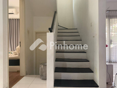 dijual rumah 2 lantai 4kt 198m2 di emerald bintaro - 4
