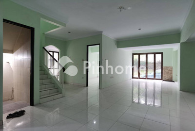dijual rumah 2 lantai 4kt 173m2 di sektor 7 bintaro jaya tangerang selatan - 5