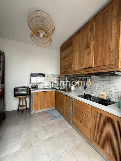 dijual rumah 2 lantai 3kt 96m2 di parigi sektor 9 bintaro tangerang selatan - 3