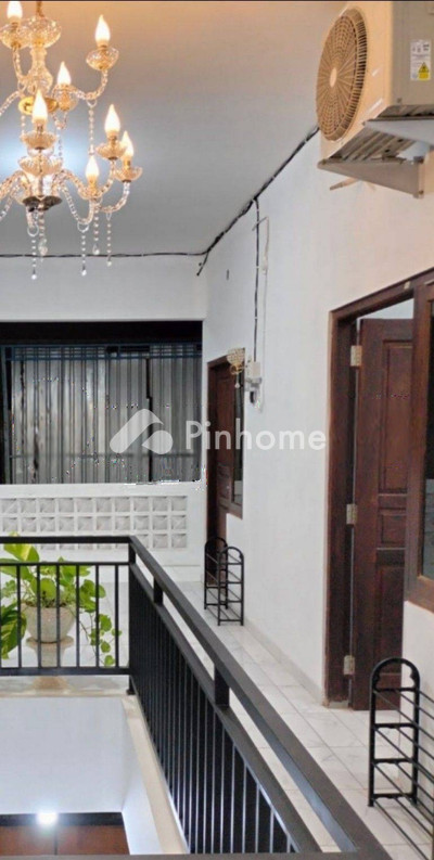 dijual rumah 2 lantai 11kt 100m2 di jalan elang - 2