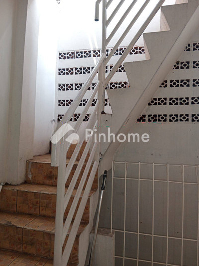 dijual ruko 2 lantai 135m2 di tangerang - 2