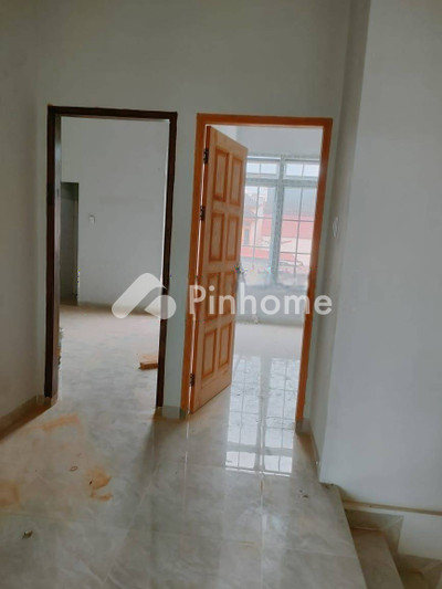 dijual rumah 2 lantai 4kt 130m2 di medan kota - 4