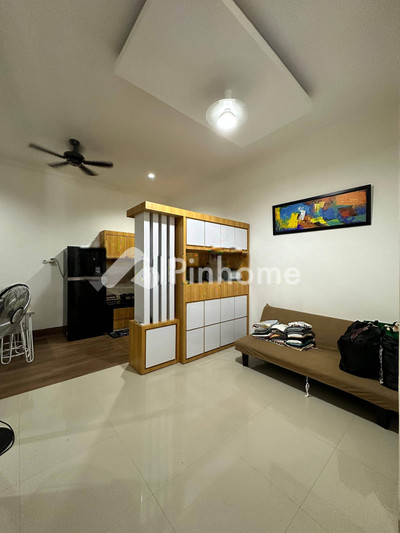 dijual rumah 2 lantai 4kt 105m2 di jl flamboyan i kel tanjung selamat kec medan tuntungan sumatera utara - 5