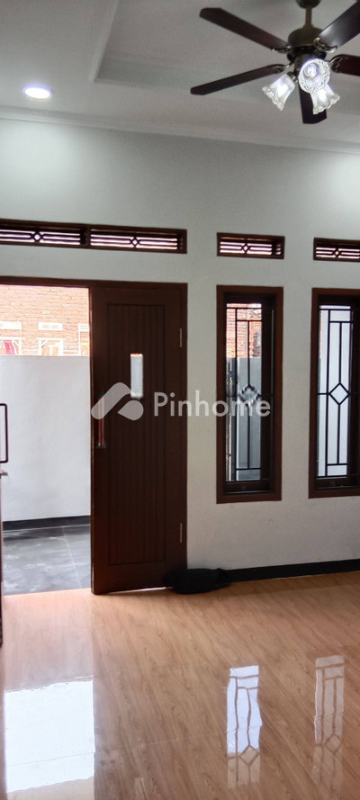 dijual rumah 1 lantai 2kt 90m2 di buahbatu margacinta - 5