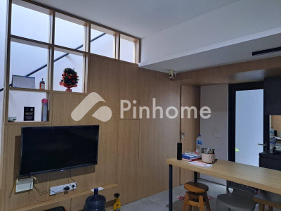 dijual rumah 2 lantai 3kt 50m2 di serpong - 2