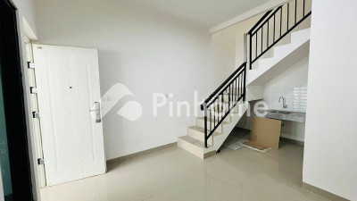 dijual rumah 2 lantai 2kt 21m2 di jl utan kayu raya - 5
