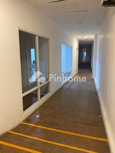 dijual gudang 2437m2 di karang pilang - 4