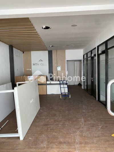dijual gudang 2437m2 di karang pilang - 5