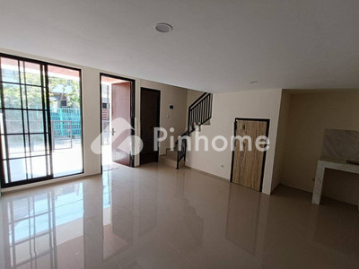 dijual rumah 1 lantai 3kt 63m2 di rungkut - 5