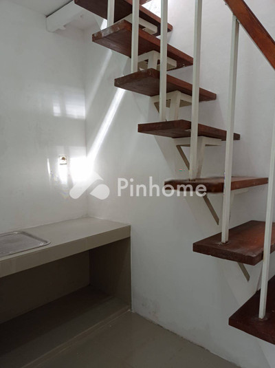 dijual rumah 1 lantai 2kt 72m2 di rungkut - 2