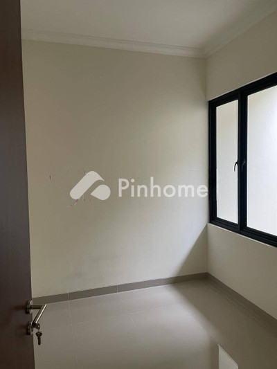 dijual rumah 2 lantai 2kt 78m2 di kebon jeruk - 4