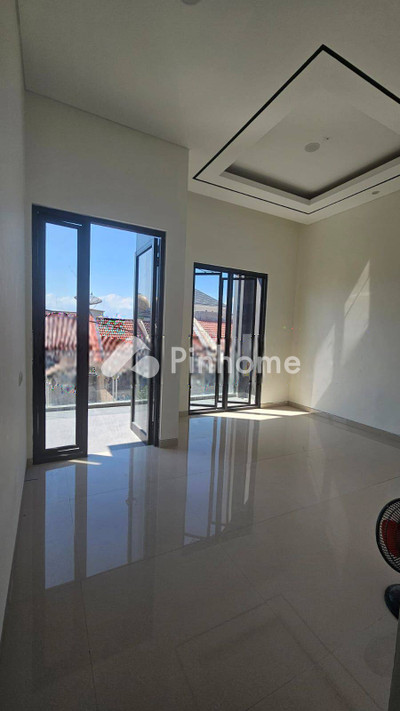 dijual rumah 1 lantai 5kt 135m2 di mulyorejo - 4