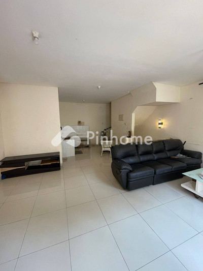 dijual rumah 3 lantai 3kt 90m2 di penjaringan - 4